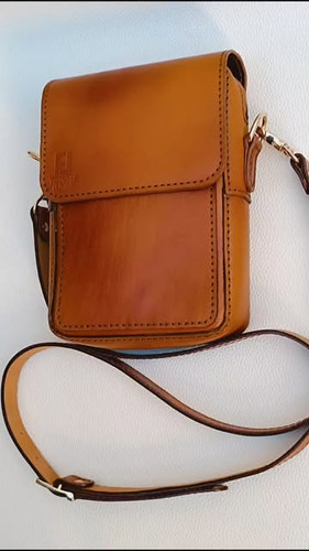 کیف دوشی چرم طبیعی گاوی عسلی